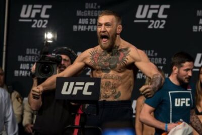 Conor McGregor v dalších problémech? V dublinském pubu napadl staršího hosta