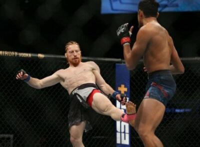 UFC Norfolk: Spike Carlyle si rychle poradil s Aalonem Cruzem (video)