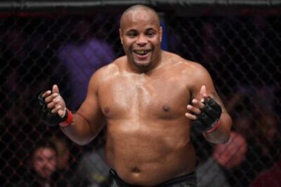 Daniel Cormier by s radostí přijal nabídku k šéfování UFC