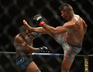 Alistair Overeem:”Soustředím se na dvě věci. Ještě jeden titulový souboj a konec kariéry”