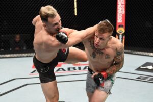 UFC Fight Island: Tak tohle byl hodně tvrdý knokaut! Jimmy Crute brutálně sestřelil Modestase Bukauskase