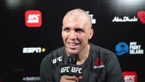 Bývalý šampion UFC pomáhá Brianu Ortegovi v přípravě na titulový zápas