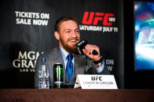 Conor McGregor vynadal Poirierovi a poslal mu jasný vzkaz: Zápas ruším!