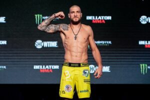 BELLATOR chystá parádní titulový zápas, ve kterém bude Yaroslav Amosov bránit svoji neporazitelnost proti Michaelu Pageovi