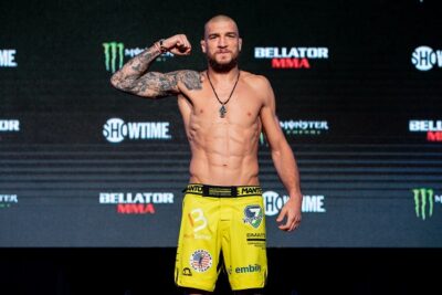 Yaroslav Amosov nedal Limovi šanci a stal se novým šampionem BELLATORU!