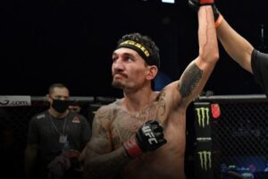 Max Holloway se zranil a odstupuje tak z titulového zápasu!