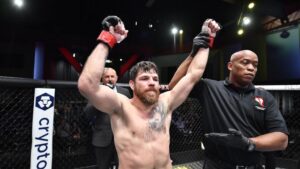 UFC Vegas 48: Rekordman Jim Miller knokautoval Nikolase Mottu a připsal si 34. výhru v kariéře