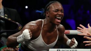 Boxerská hvězda Claressa Shields: Vím, že bych nakopala Jakeovi Paulovi zadek